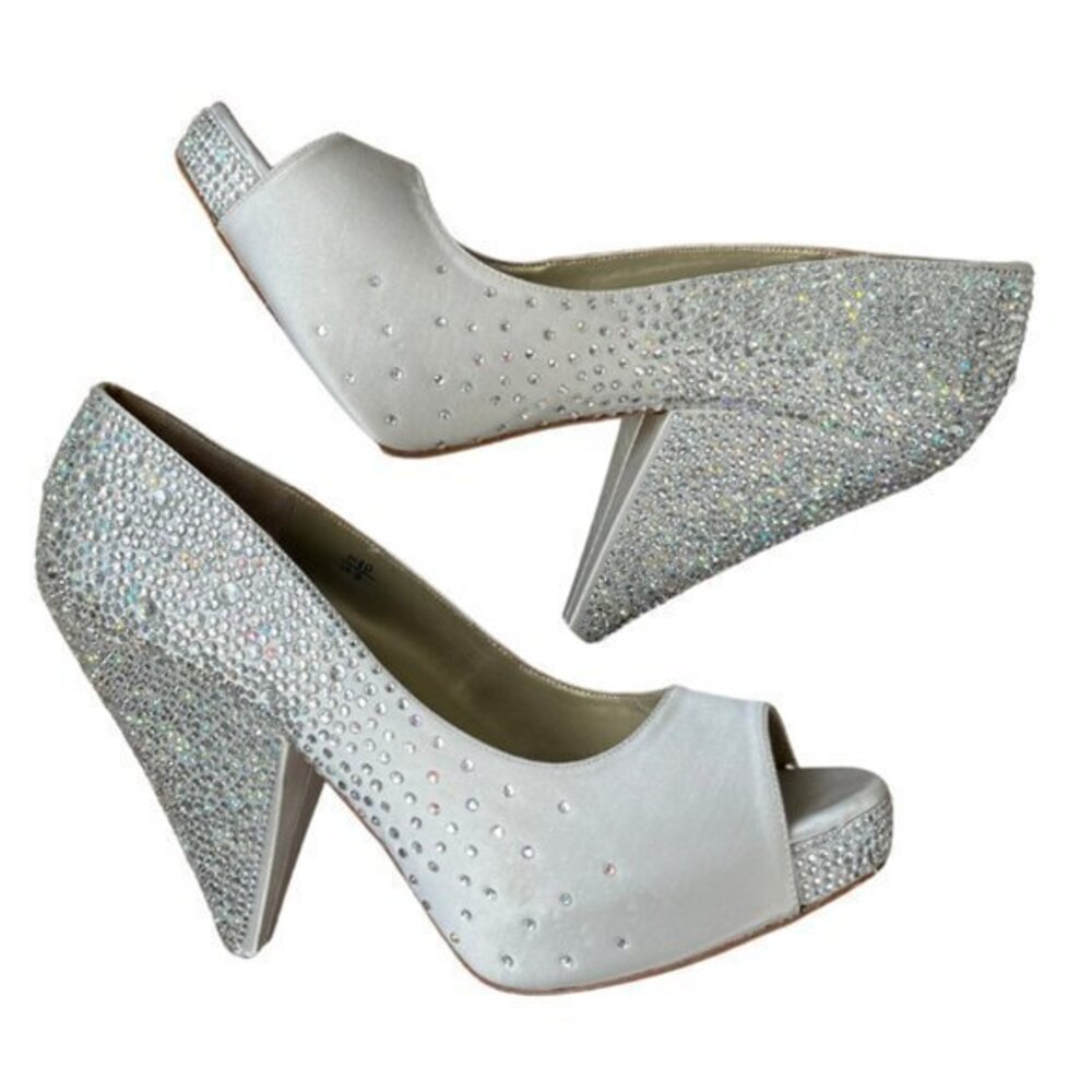 Benjamin Adams Silver Silk/Swarovski Crystal Shoes - Size 9